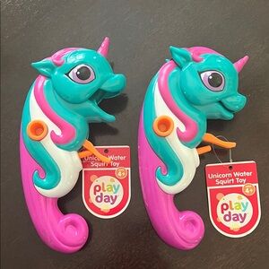 🆕 Unicorn Water Squirt Toy - Teal and Pink